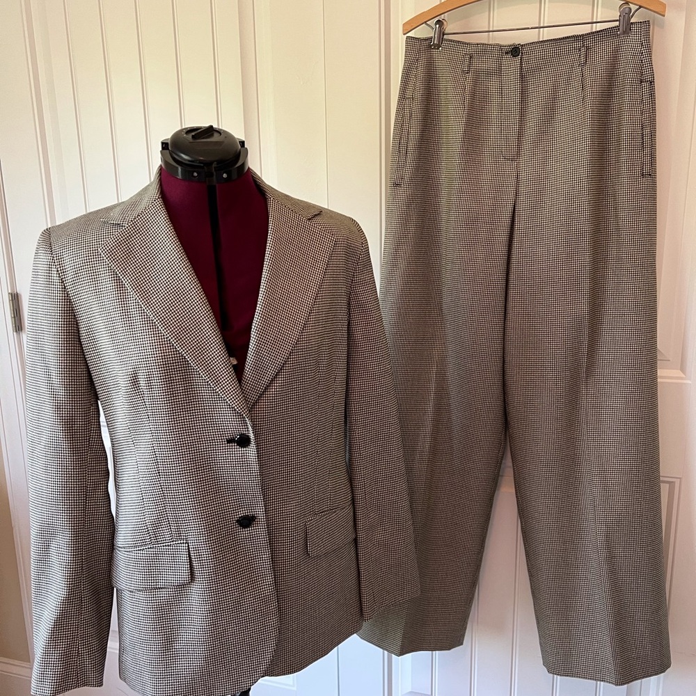 Jones of New York Women’s tailored suit